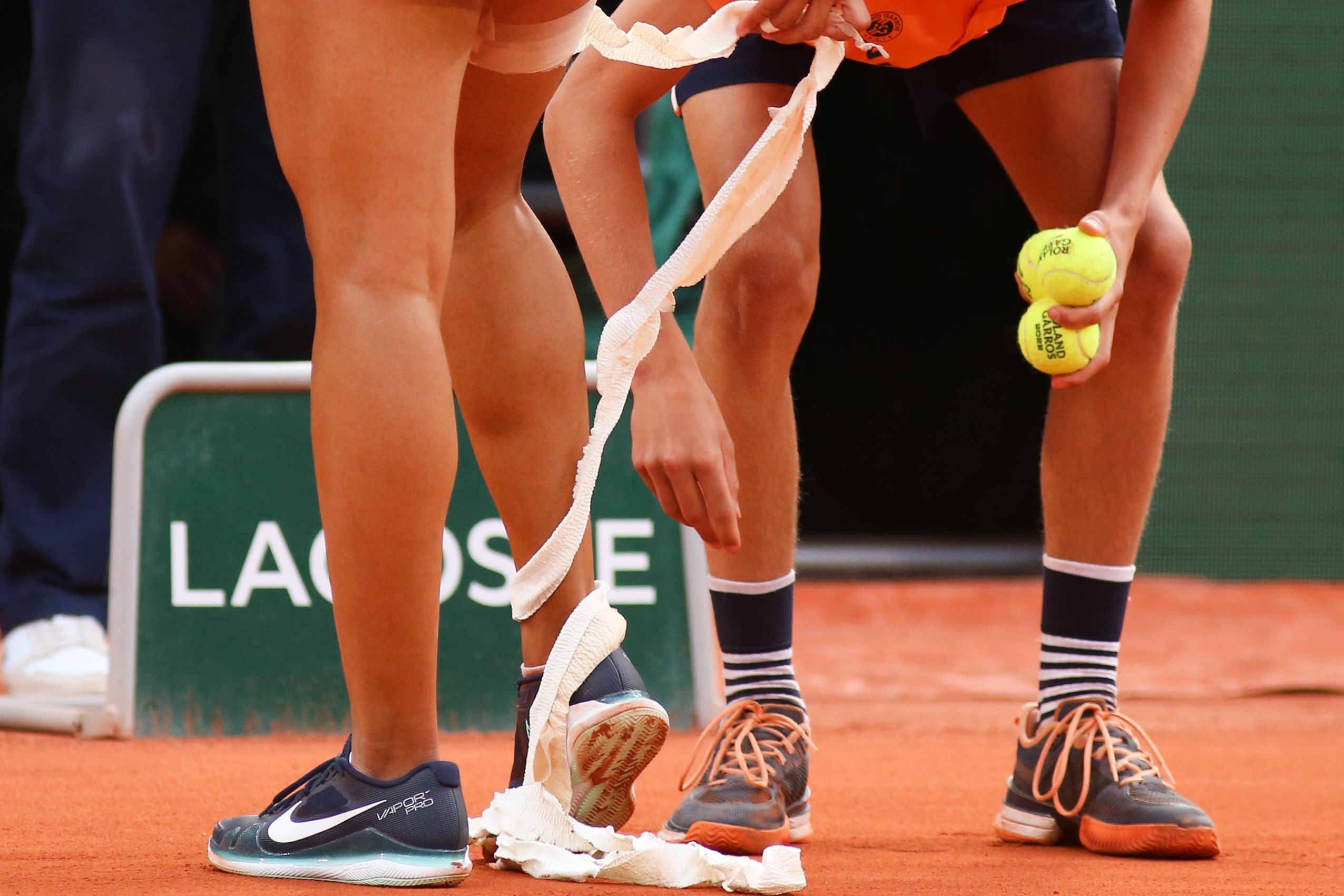 乐鱼官网入口 -波尔图训练开放日；窗口期更衣室发声引欢呼；法甲在即；控场能力受关注(波尔图延期最新消息)